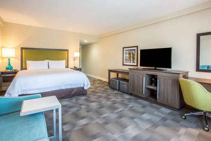 Hampton Inn & Suites Yonkers - Westchester 5