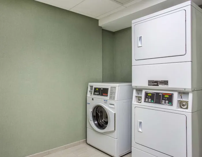 Hampton Inn & Suites Yonkers - Westchester 5
