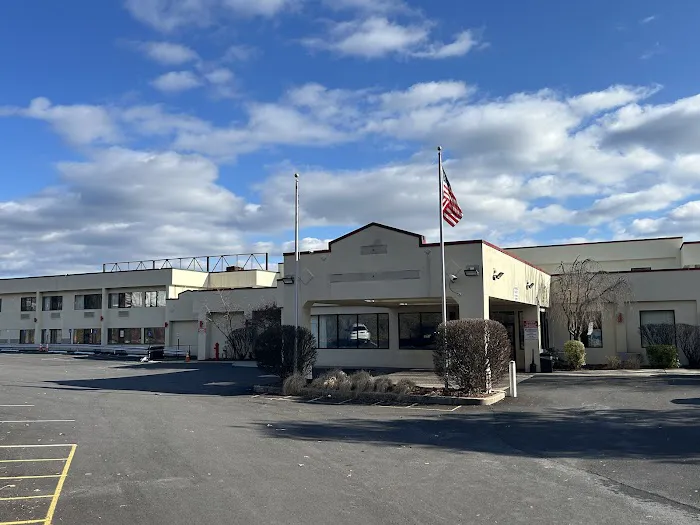 Hilltop Inn & Suites Yonkers 5