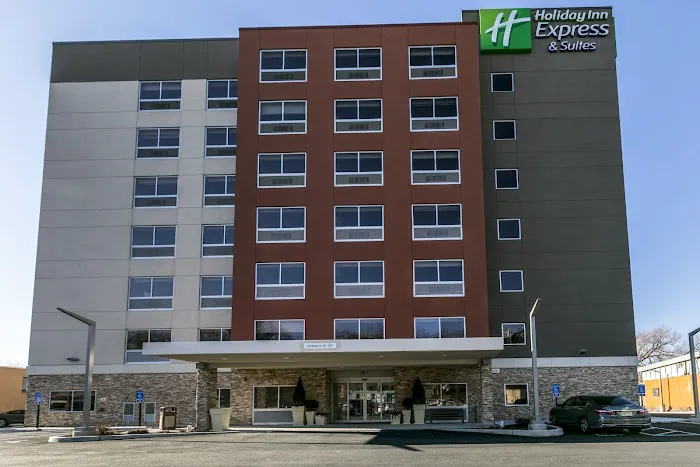 Holiday Inn Express & Suites Jersey City North - Hoboken by IHG 4
