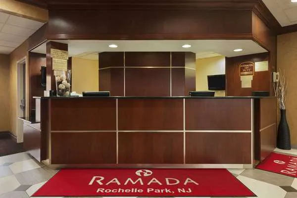 Ramada by Wyndham Rochelle Park Near Paramus 4