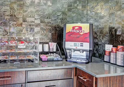 Rodeway Inn 3