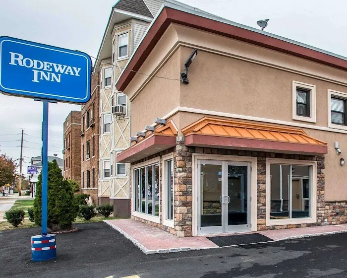 Rodeway Inn 3