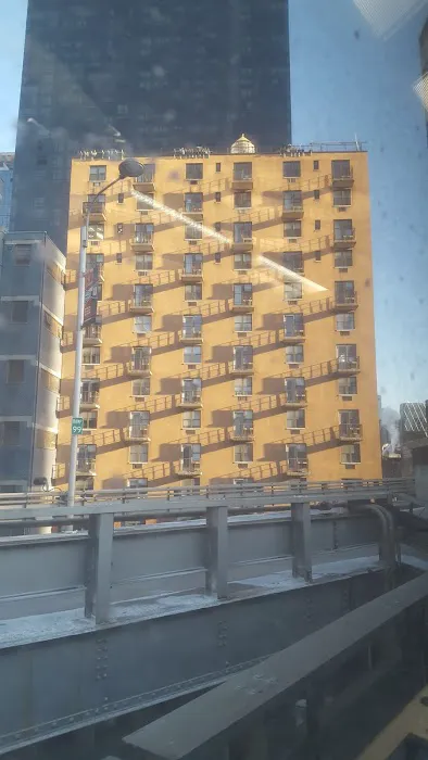 Metro Apartments 4