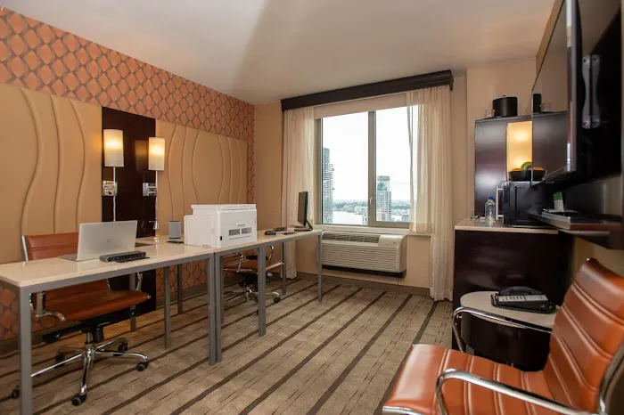 Holiday Inn New York City - Times Square by IHG 4