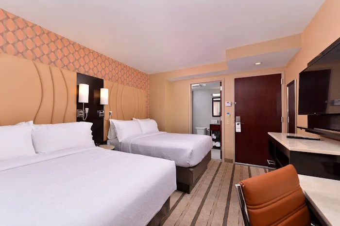 Holiday Inn New York City - Times Square by IHG 4