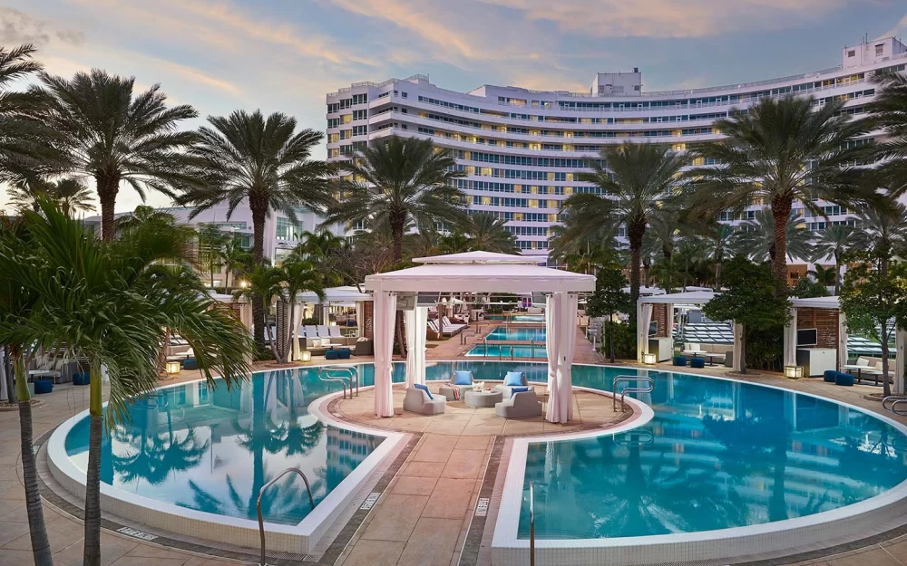 Best Pet-Friendly Hotels in Miami: Travel with Your Furry Companion