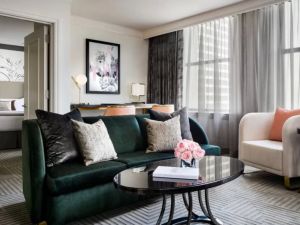 Experience Comfort and Luxury: Top All-Suite Hotels in Chicago