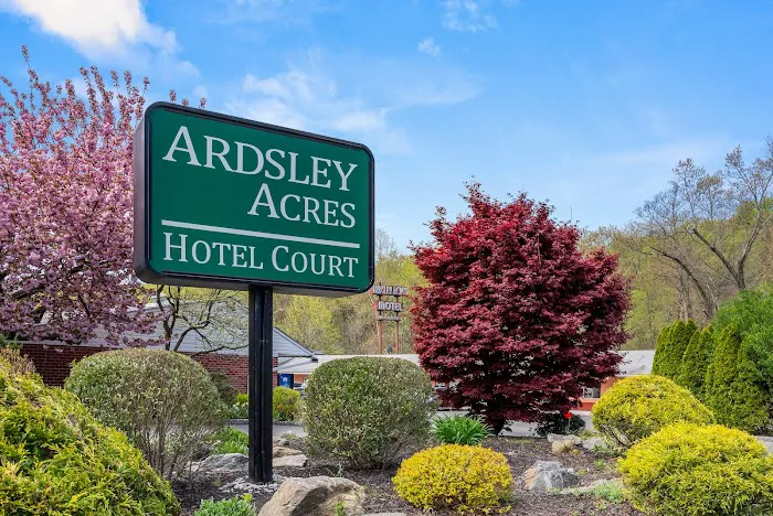 Ardsley Acres Hotel Court 4