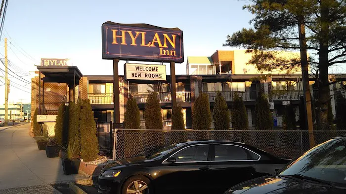 Hylan Inn 4