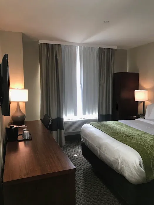 Hotel Mint JFK Airport 4