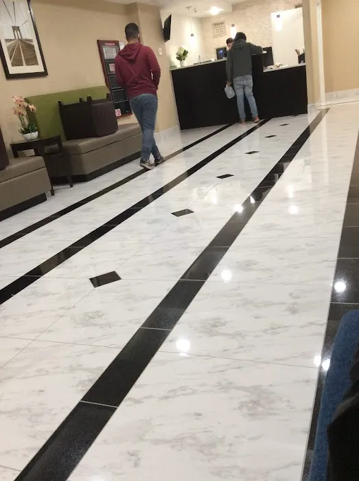 JFK Plaza Hotel 4