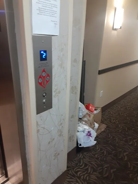 JFK Plaza Hotel 4