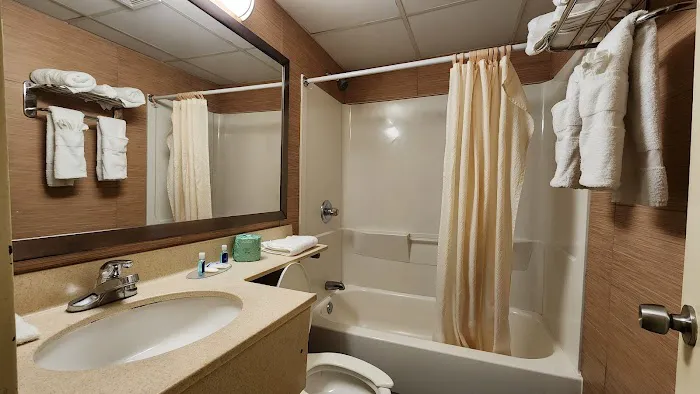 Rodeway Inn 4
