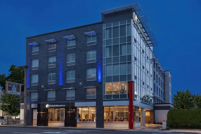 Holiday Inn Express & Suites Jersey City - Holland Tunnel by IHG 5