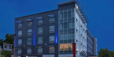 Holiday Inn Express & Suites Jersey City - Holland Tunnel by IHG