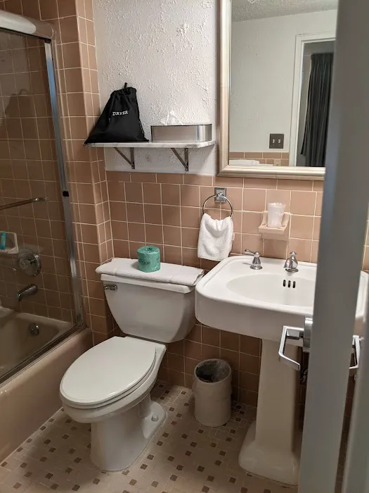 Holland Hotel Free Parking Jersey City 5