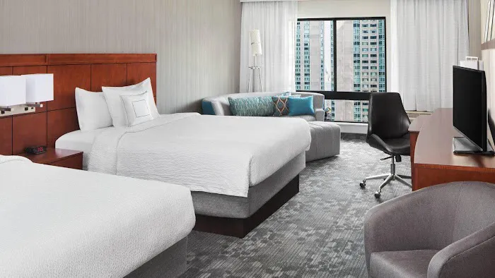 Courtyard Jersey City Newport 5