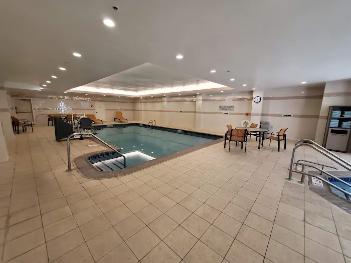 Courtyard Jersey City Newport 5