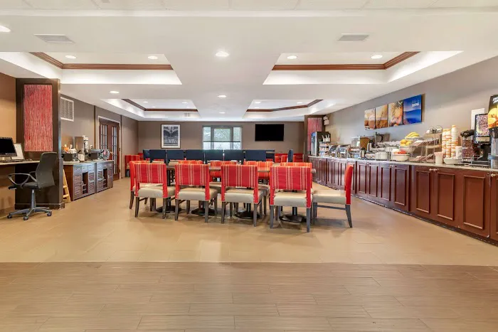 Comfort Suites Newark - Harrison 5