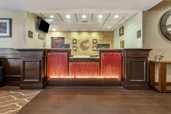 Comfort Suites Newark - Harrison 5