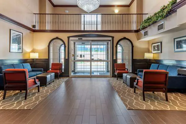 Comfort Suites Newark - Harrison 5