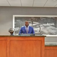 Hampton Inn & Suites Newark-Harrison-Riverwalk ico