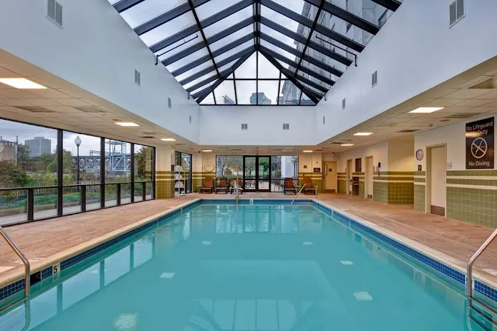 Hampton Inn & Suites Newark-Harrison-Riverwalk 4