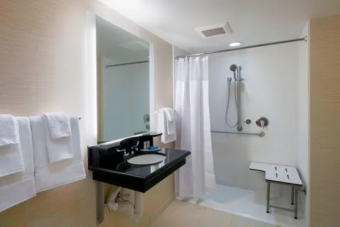 Fairfield Inn & Suites Paramus 4