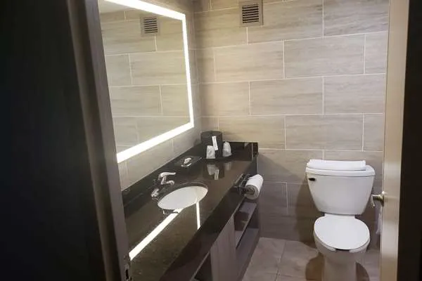 Wyndham Garden Totowa 3