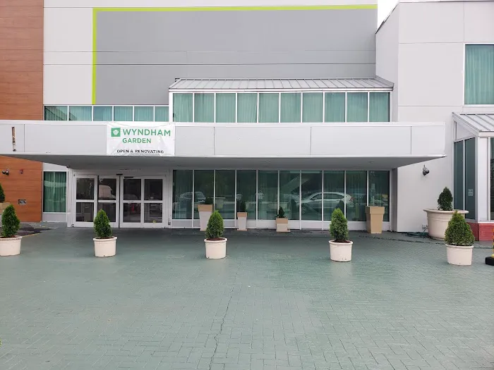 Wyndham Garden Totowa 3