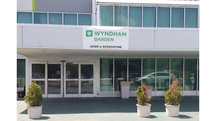 Wyndham Garden Totowa 3