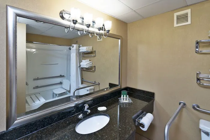Holiday Inn Totowa Wayne 4