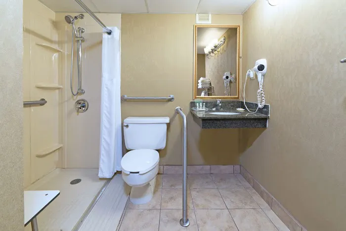 Holiday Inn Totowa Wayne 4