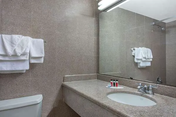 Days Inn by Wyndham Elmsford / White Plains 4