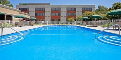 Armoni Inn and Suites