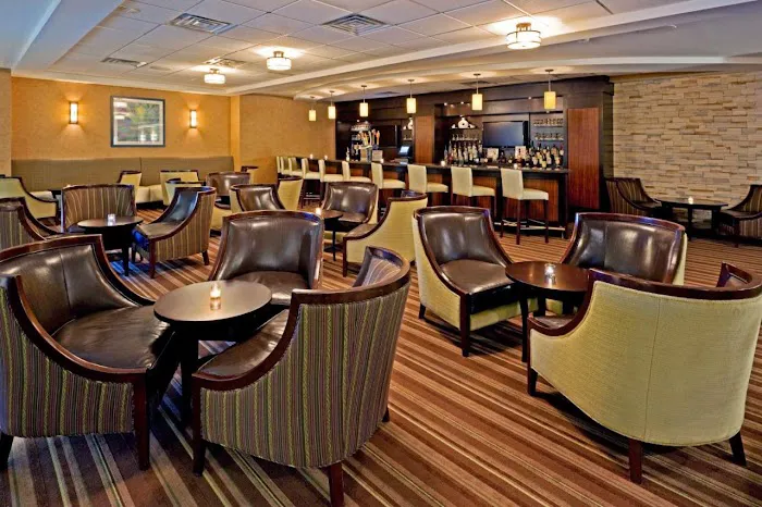 Armoni Inn and Suites 4