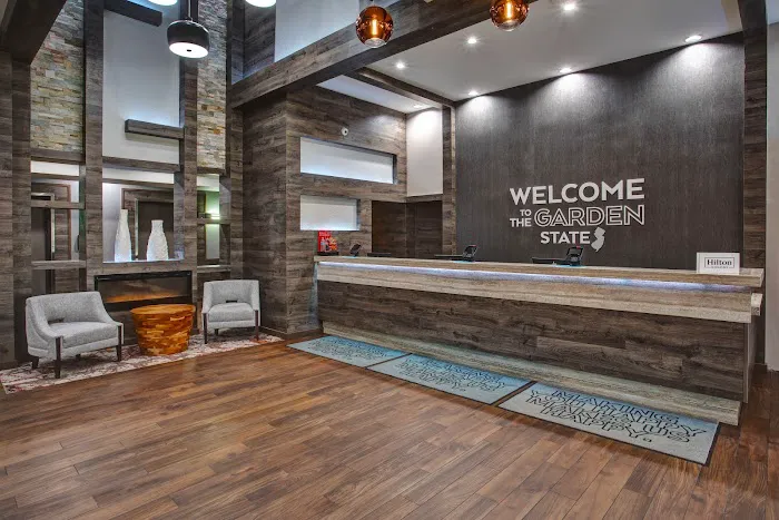 Hampton Inn & Suites Newark Airport Elizabeth 4