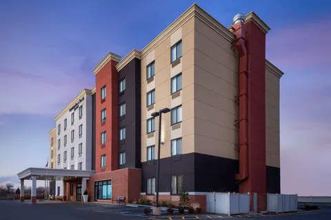 Fairfield Inn & Suites New York Staten Island 4