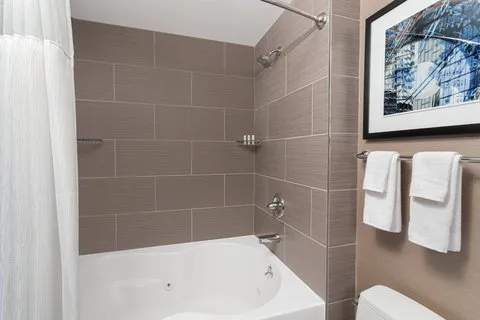 Fairfield Inn & Suites New York Staten Island 4
