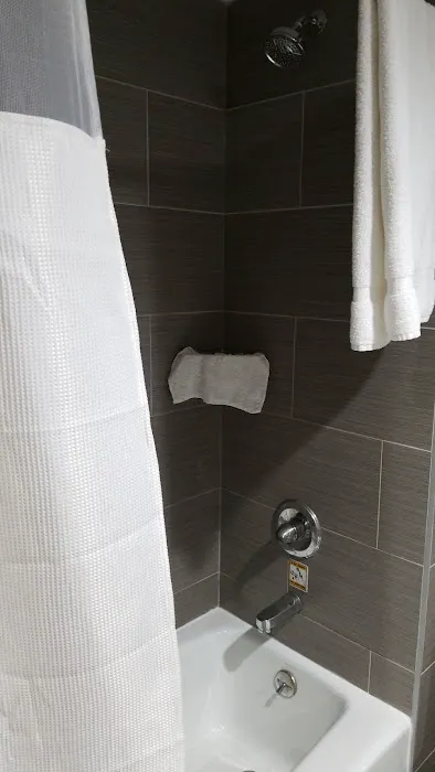 Fairfield Inn & Suites New York Staten Island 4