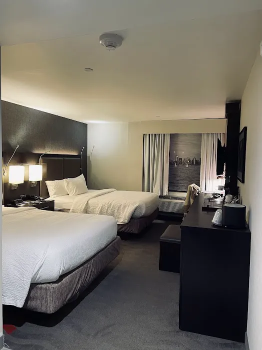 Fairfield Inn & Suites New York Staten Island 4