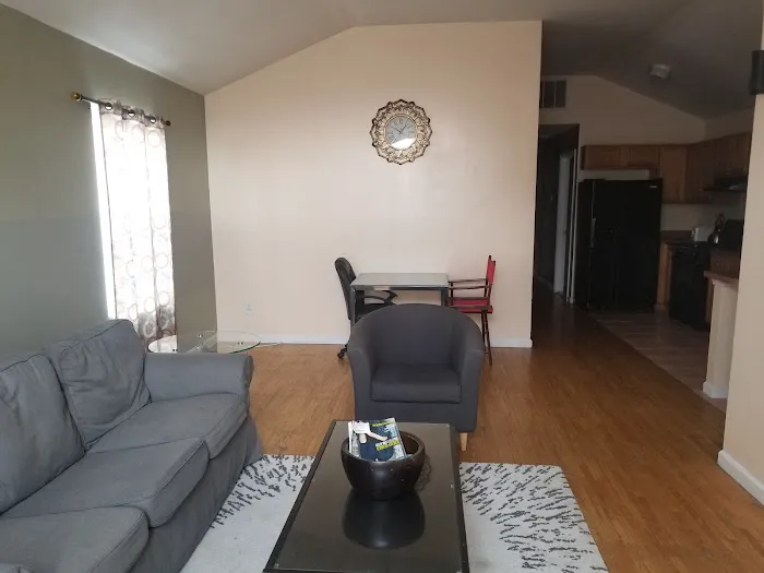 Racpanos Modern Stays 5