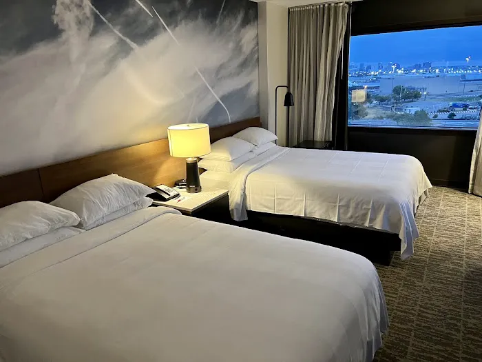 Newark Liberty International Airport Marriott 4