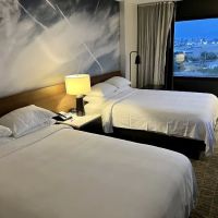 Newark Liberty International Airport Marriott ico