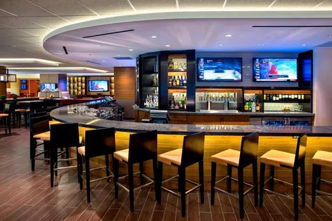 Newark Liberty International Airport Marriott 4