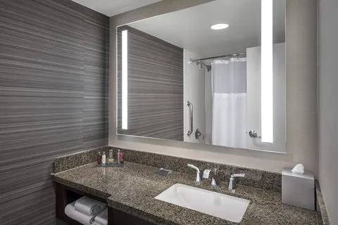 Newark Liberty International Airport Marriott 4