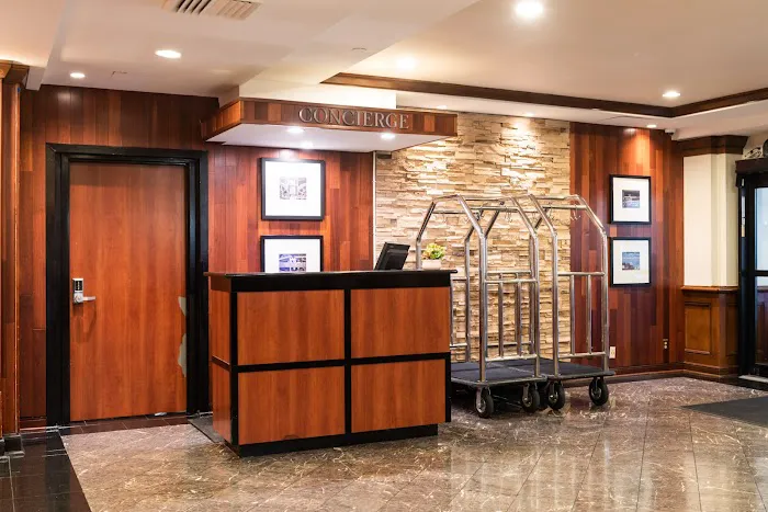 Crowne Plaza Newark Airport, an IHG Hotel 4