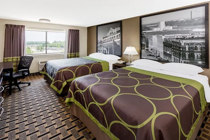 Ramada by Wyndham Jersey City 5