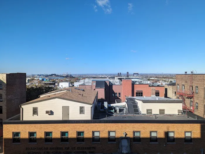 Ramada by Wyndham Jersey City 5